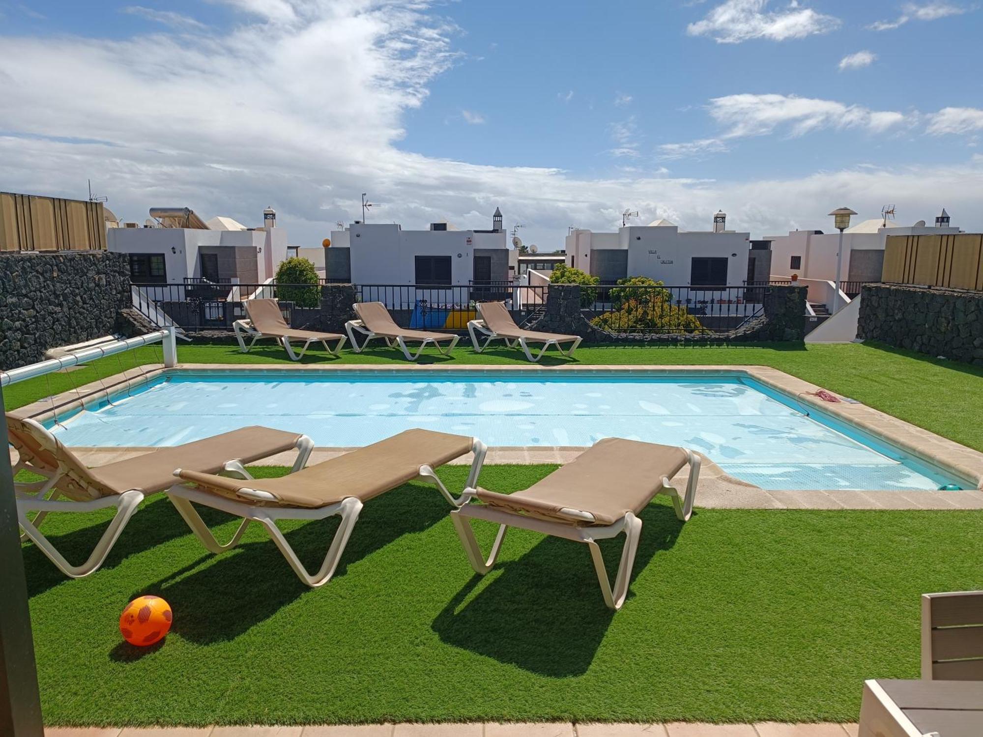 Villa Juanita, Puerto Del Carmen, Lanzarote Tias Luaran gambar